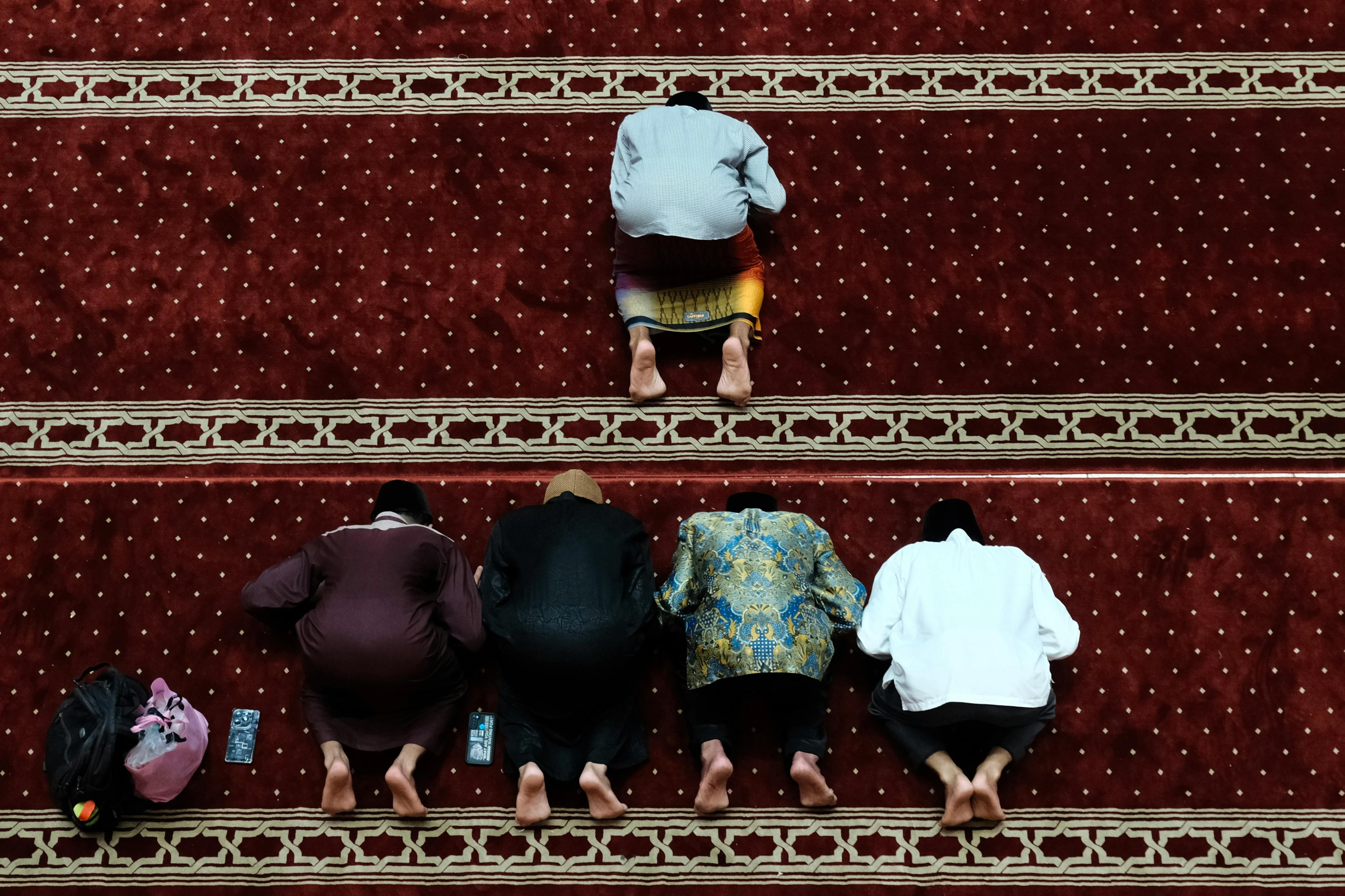 Batas Salat Subuh: Apakah Lewat Jam 6 Pagi Sudah Tidak Sah? Ini Penjelasannya