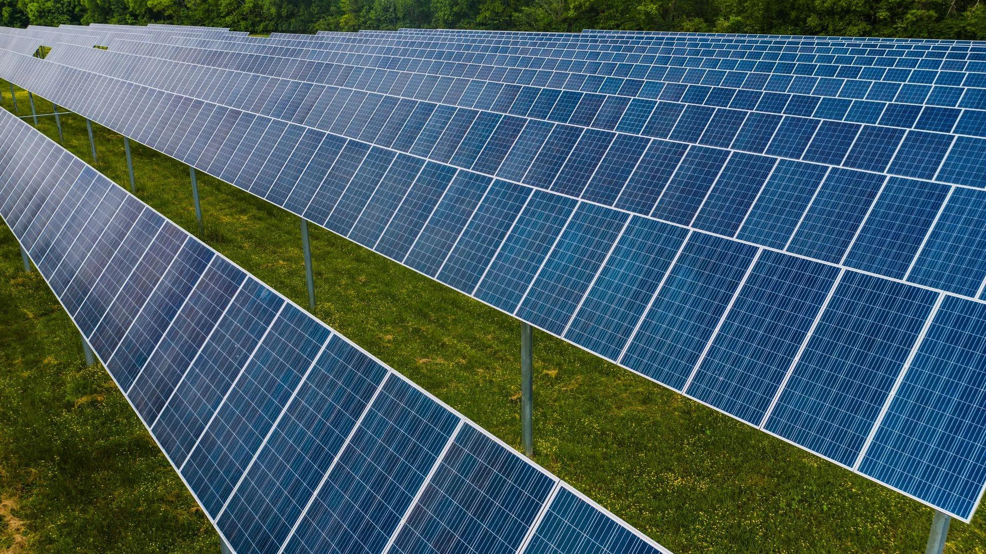 Pemerintah Berencana Bangun PLTS Kapasitas 100 Gigawatt dalam 2 Tahun