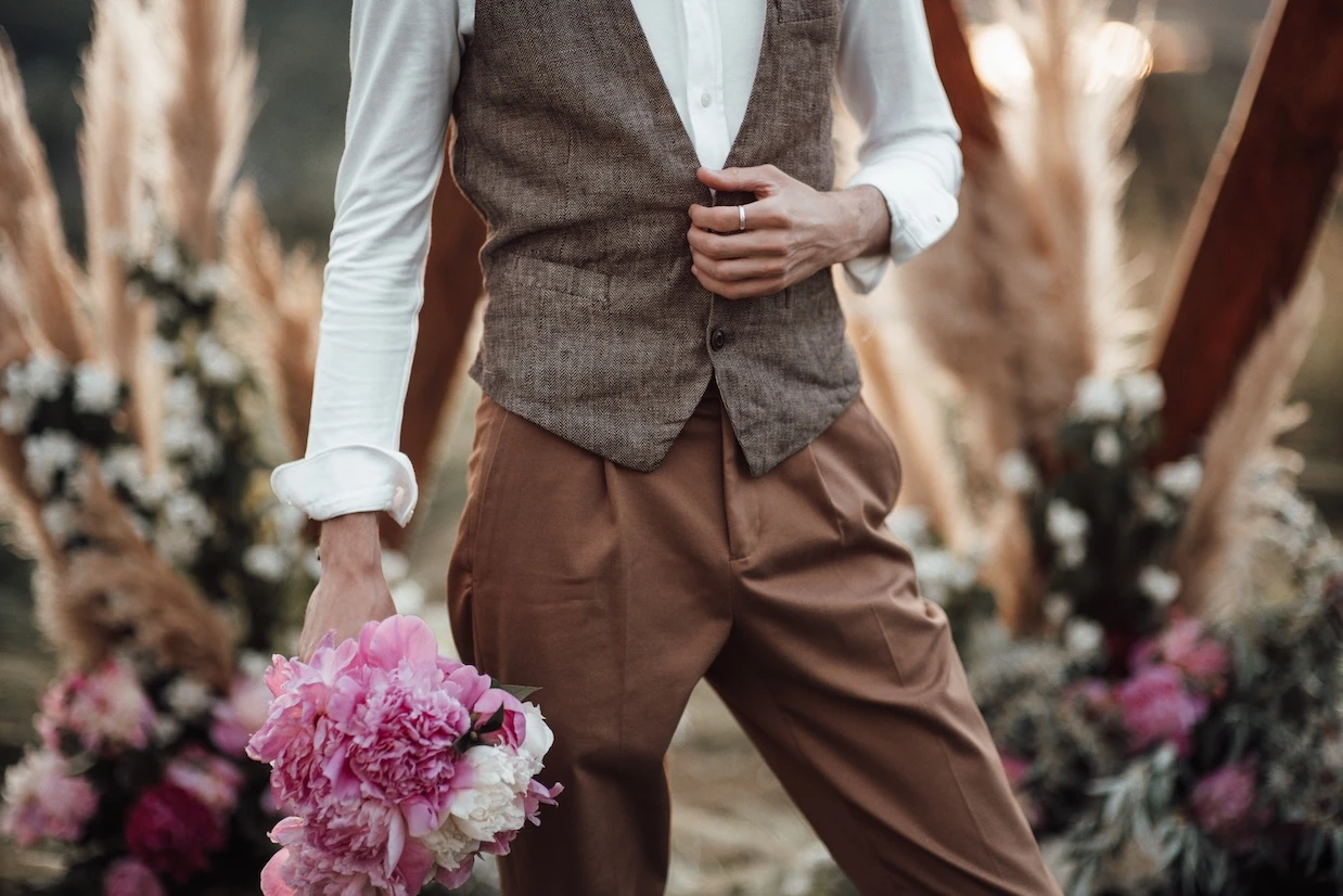 Pleated Trousers. Foto: Envato/ Doc
