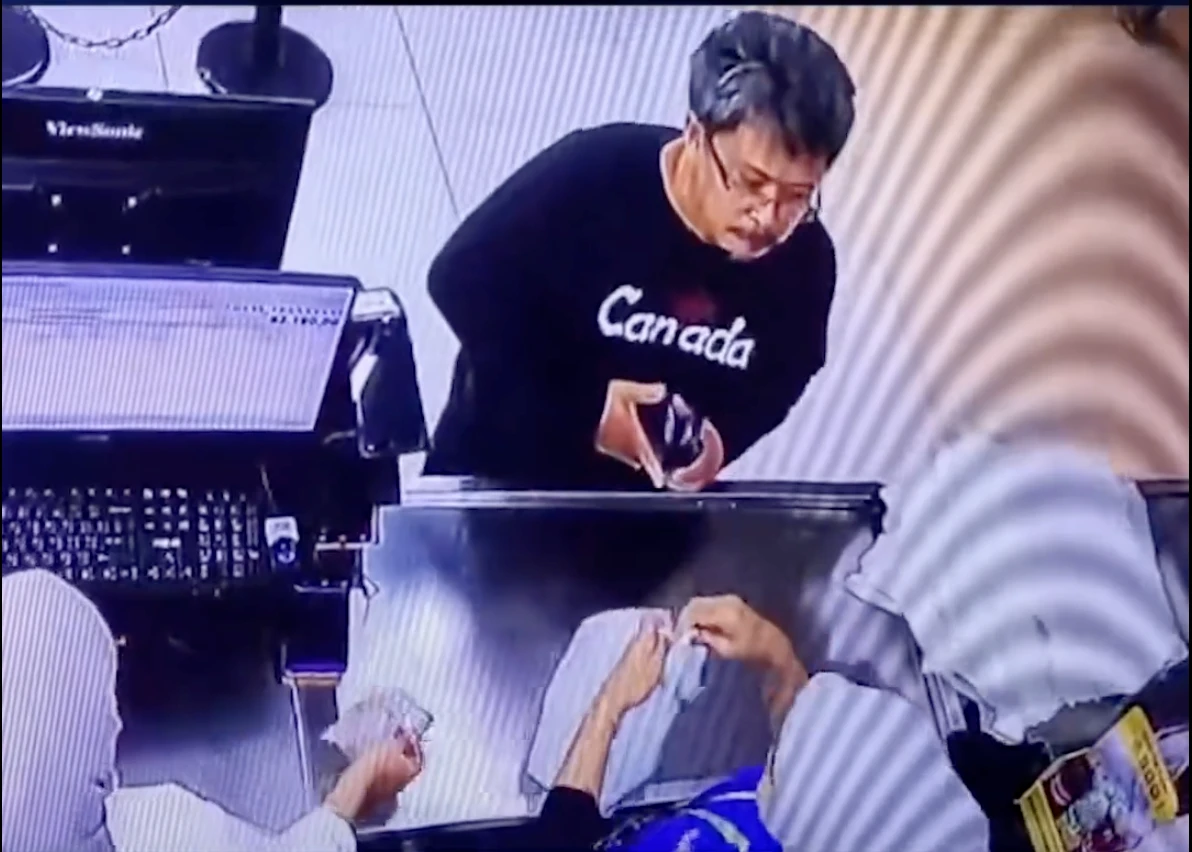 Dari Kasus Dosen UIM Ludahi Kasir Swalayan, Mengapa Antre Itu Penting?