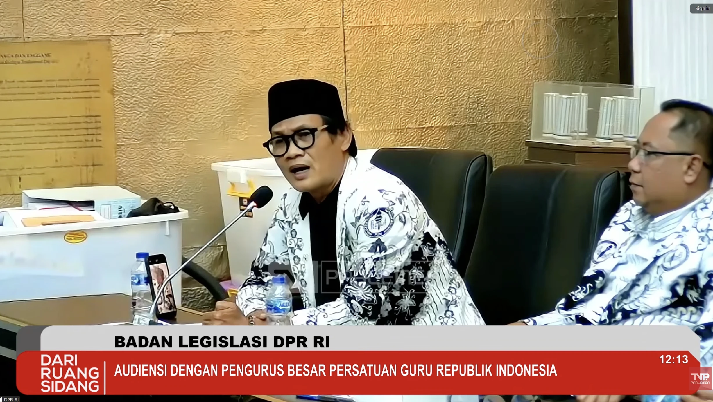 Ketua PGRI Bekasi Sindir Pemerintah: TNI dan Polri Tak Ada Honorer, Kenapa Guru Ada?