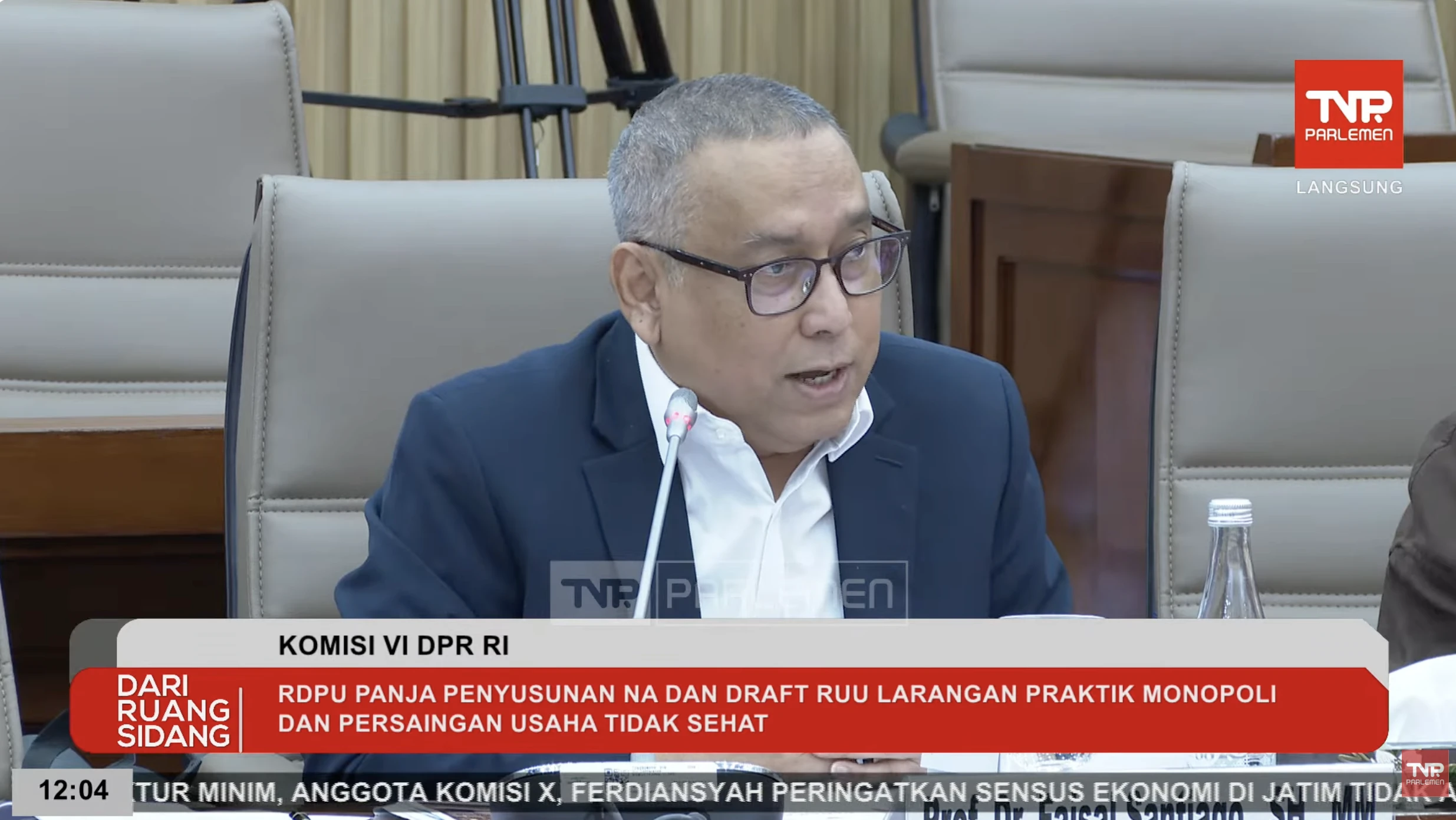 Fenomena Ritel: Raksasa Tumbang, Warung Madura Justru Makin Menjamur