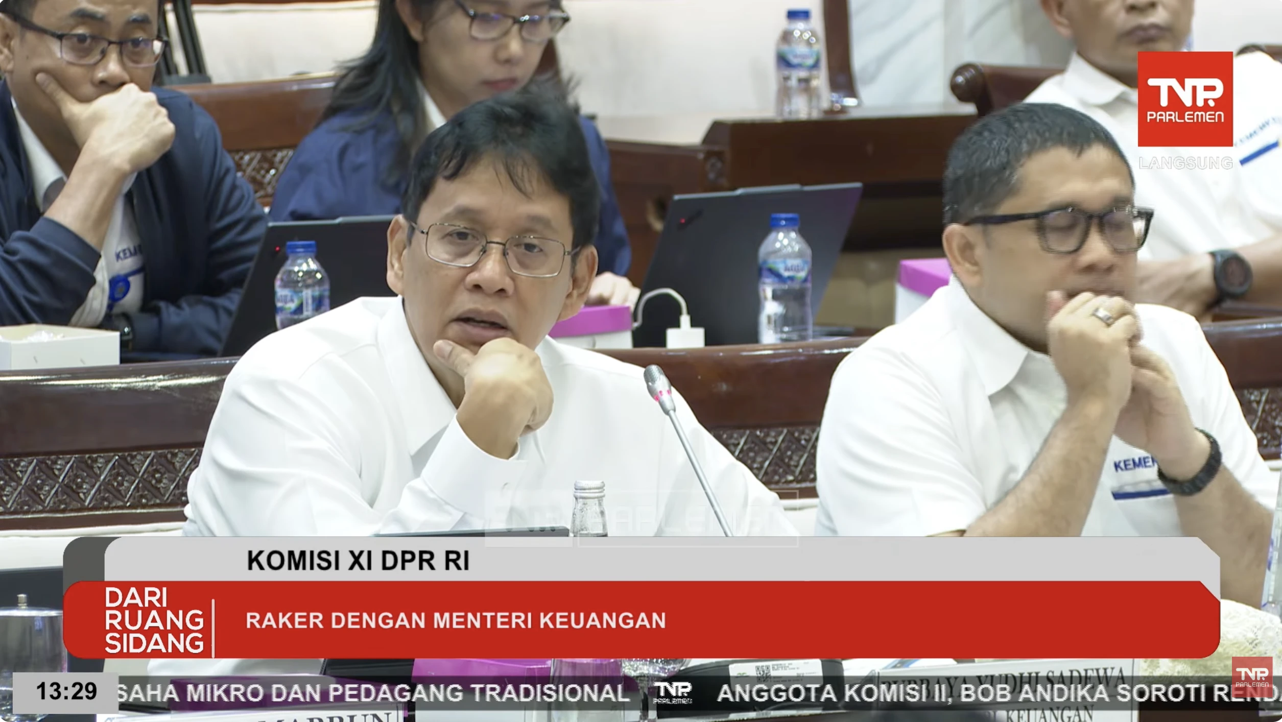 Lindungi UMKM, Menkeu Purbaya Berencana Pajaki Barang Impor Asal Tiongkok