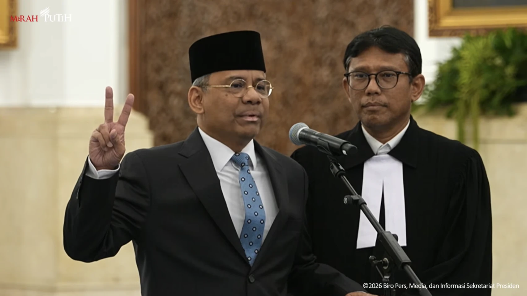 Suahasil Masih Tercatat sebagai Wakomut PLN Usai Jadi Menkeu, Ini Risikonya