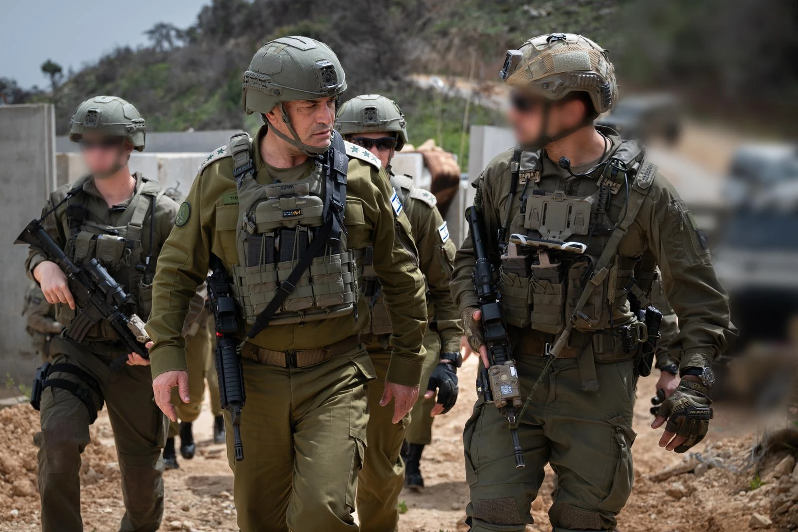 Israel Panggil 100 Ribu Tentara Cadangan untuk Serang Iran
