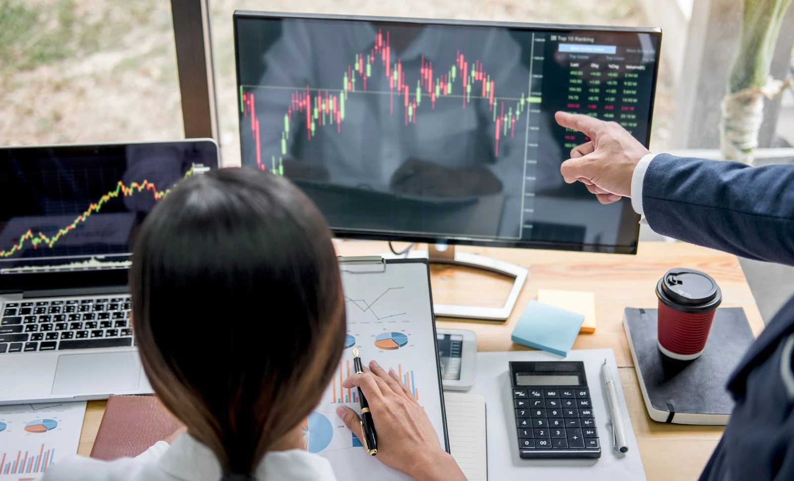 IHSG Selasa 13 Januari 2026 Berpeluang Rebound ke Level 9.100,Simak Rekomendasi Sahamnya