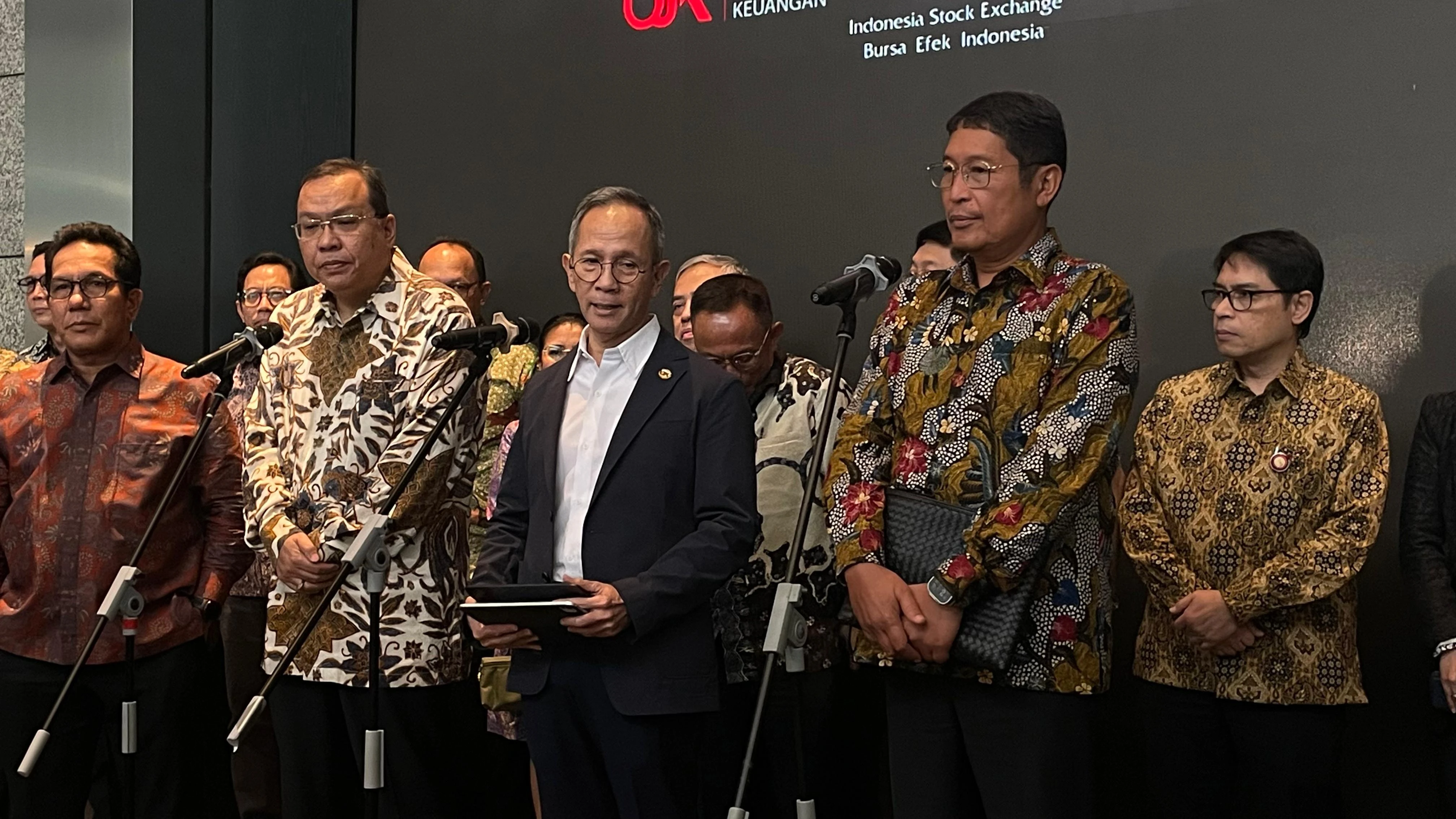 OJK Mulai Berkantor di Gedung BEI Besok Jumat