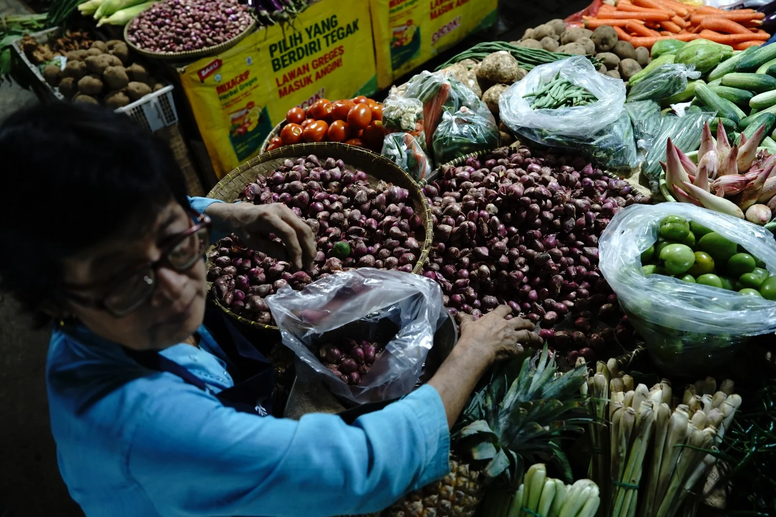 Stok Pangan, Komoditas Pasar, Pasar Ciputat, Pasar, Pangan, Lebaran, Bawang Merah, Sembako