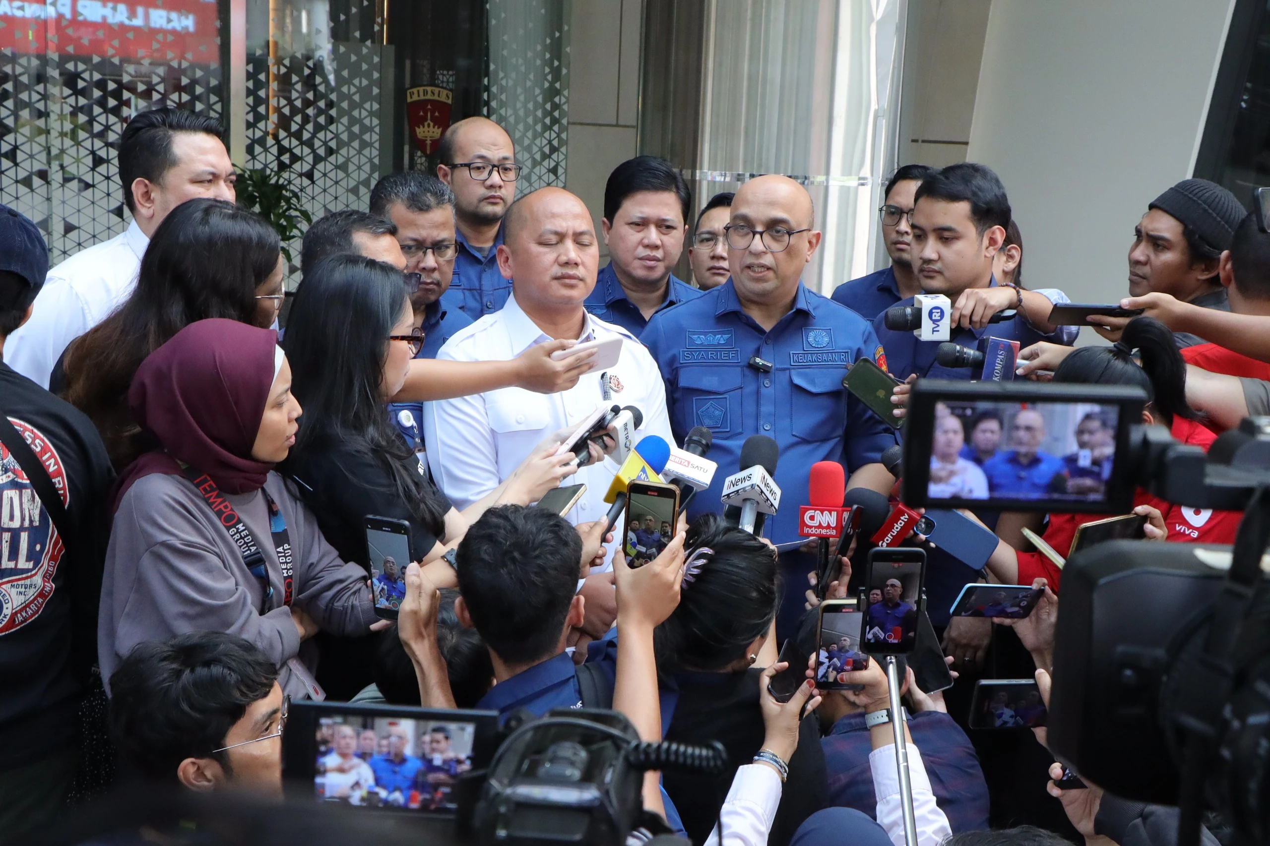 Korupsi MBG: Kejagung Tahan Asep Yusuf, Orang Kepercayaan Sony Sonjaya