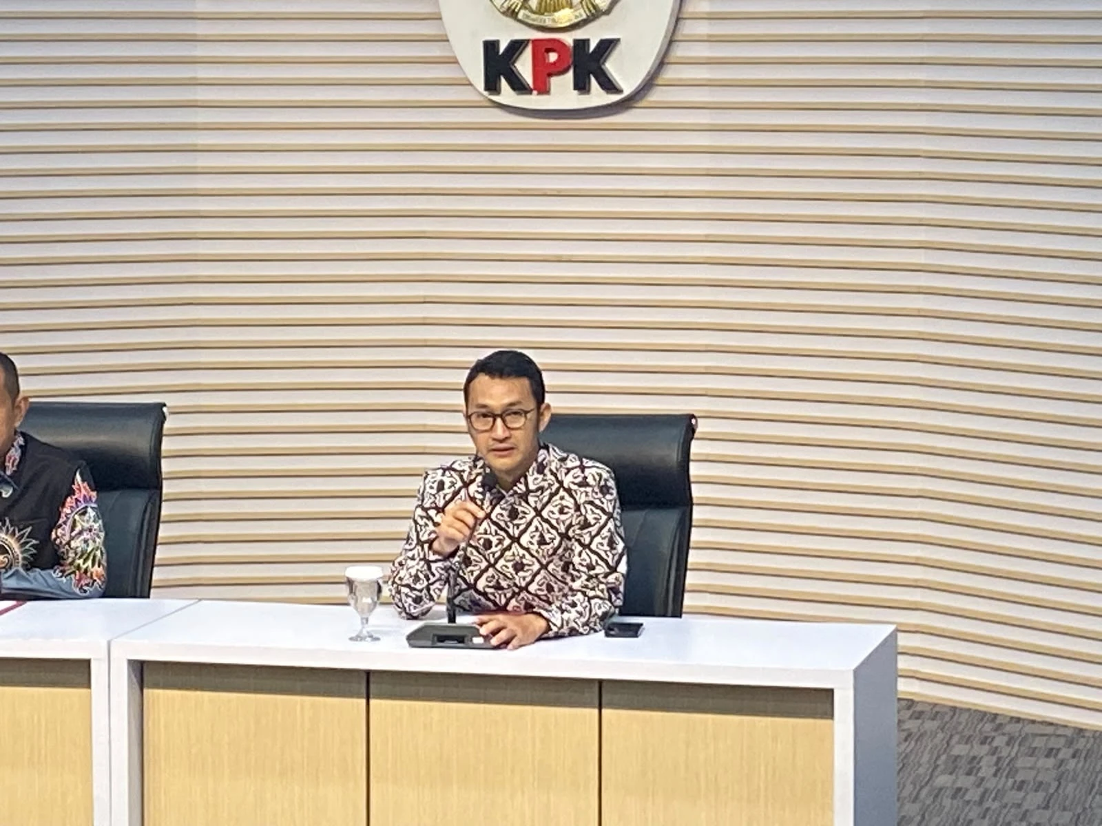 Cuma Laporkan 24 Aset di LHKPN, Bupati Lombok Barat Diduga Miliki Minimal 55 Bidang Tanah
