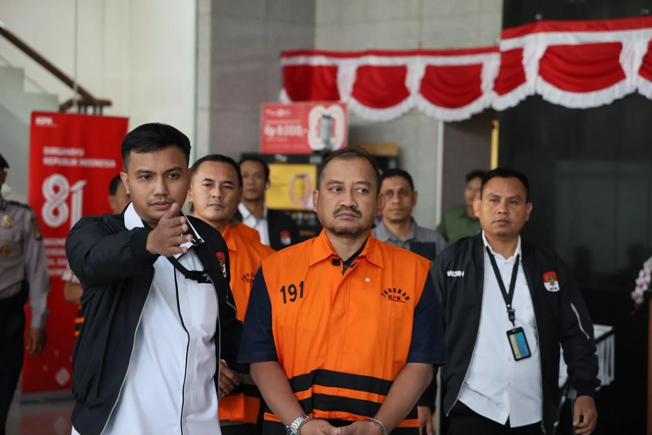 KPK Geledah 15 Lokasi di Jateng, Sita Rekaman CCTV Kasus Pemerasan Bupati Pemalang