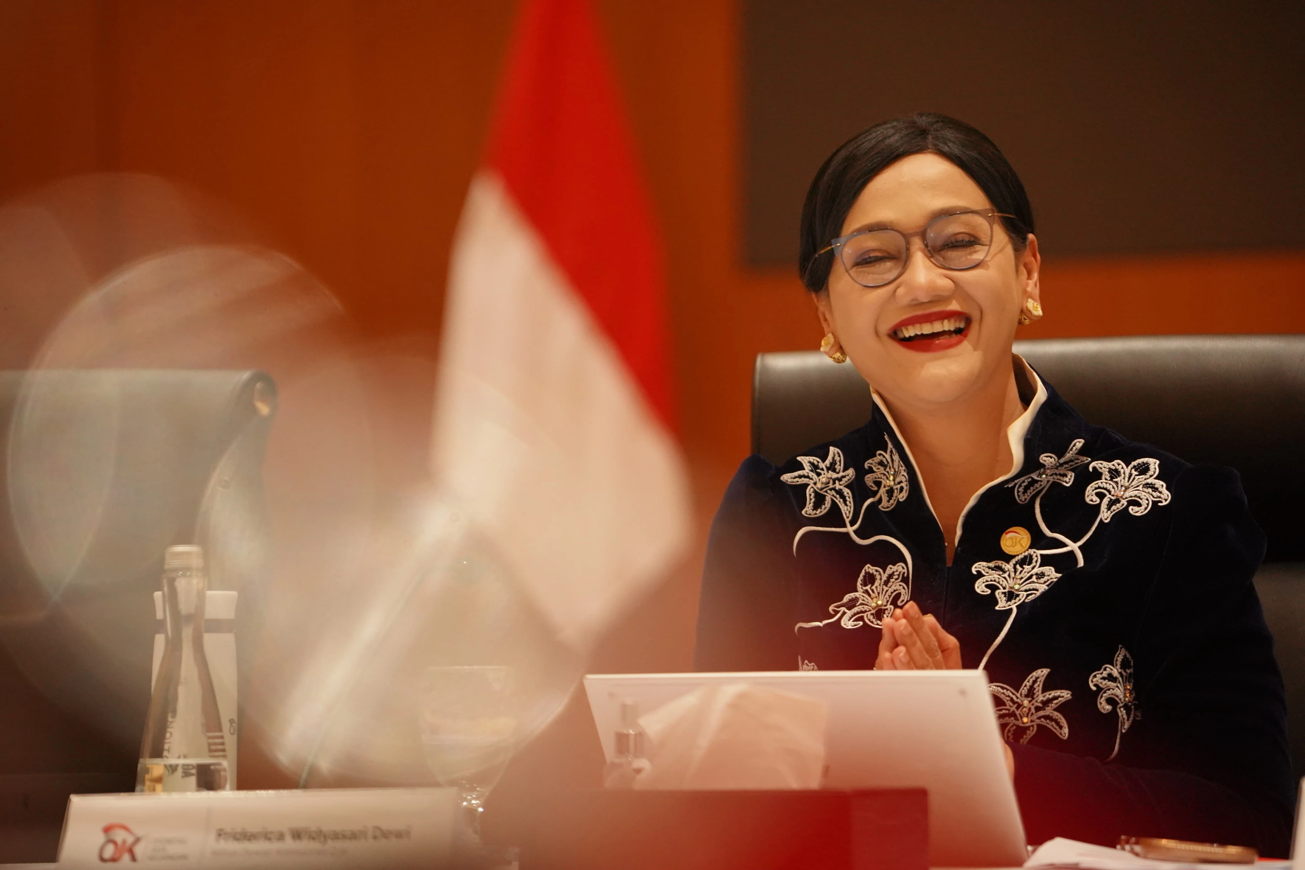 OJK: Dua Aturan Sedang Disiapkan untuk Transisi ke Bursa Mineral dan Komoditas Strategis