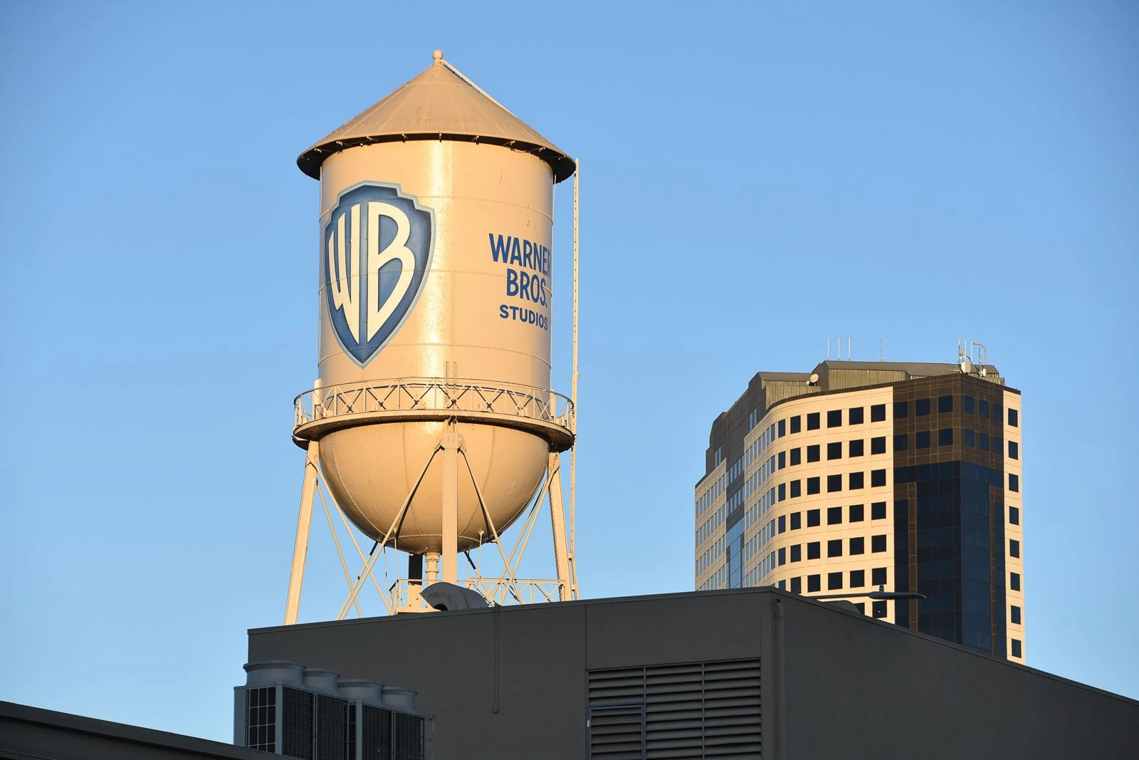 Paramount Skydance Selesaikan Gugatan, Merger Warner Bros Kian Dekat