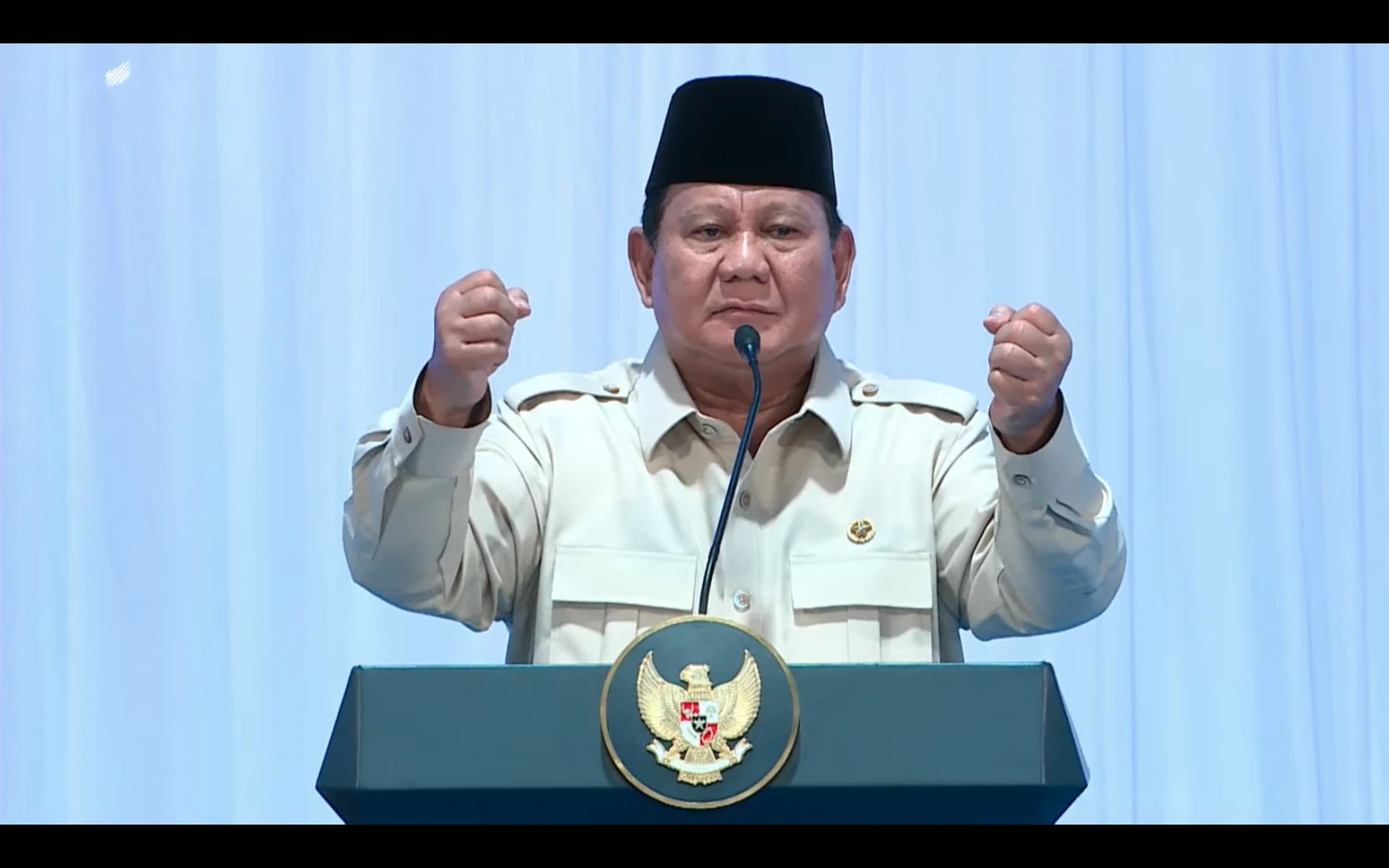 Prabowo Full Senyum, Kepercayaan Publik ke Pemerintah RI Melonjak di Peringkat Global