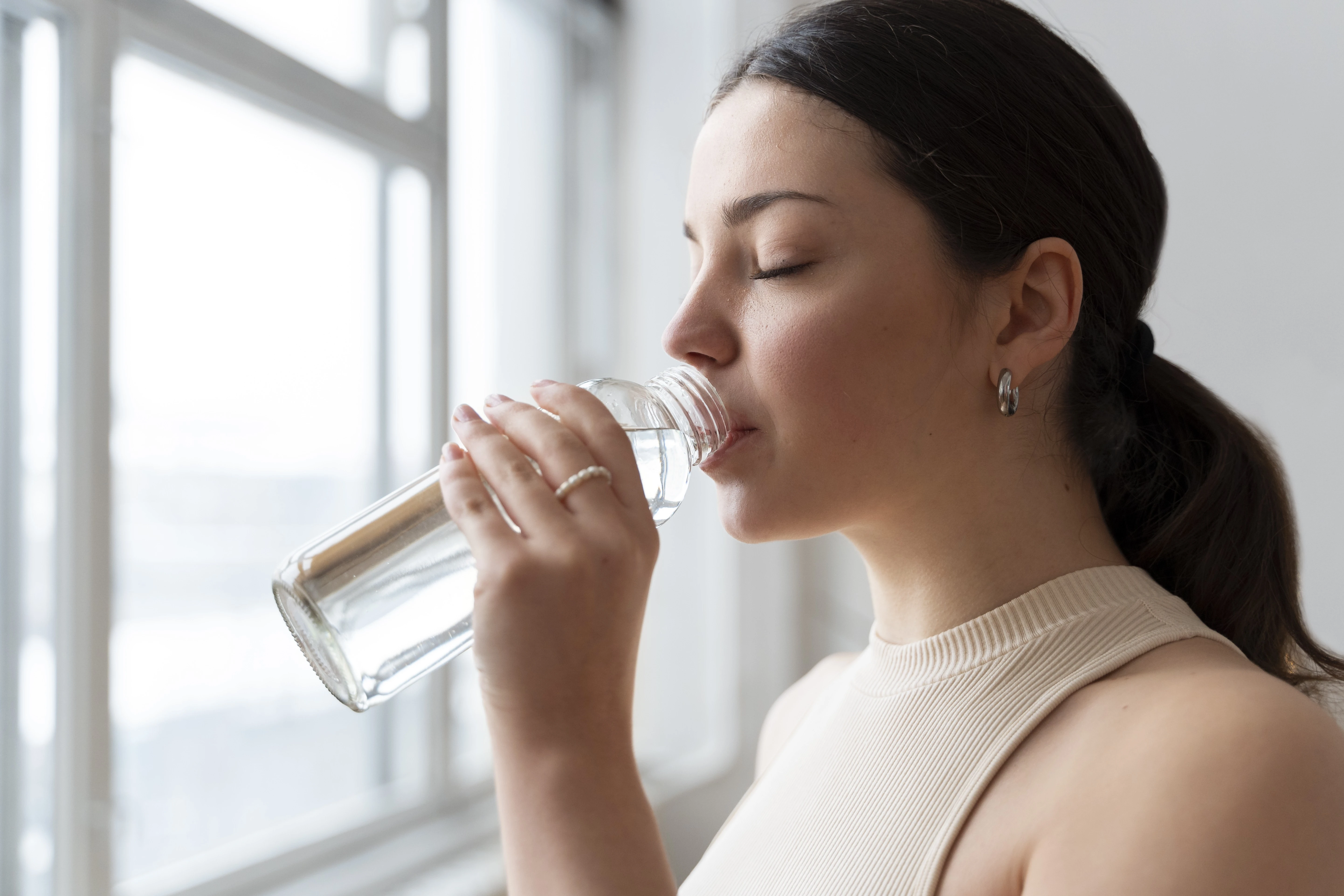 Rahasia Hidup Sehat: 7 Manfaat Banyak Minum Air Putih untuk Kesehatan dan Produktivitas